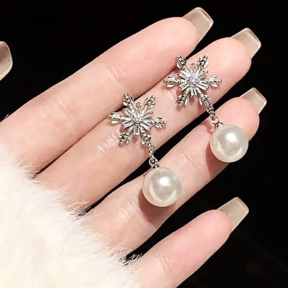 Earrings Snowflake Pearl Rhinestone Dangle Sparkle Ornaments Drop WInter Holiday - Picture 2 of 4